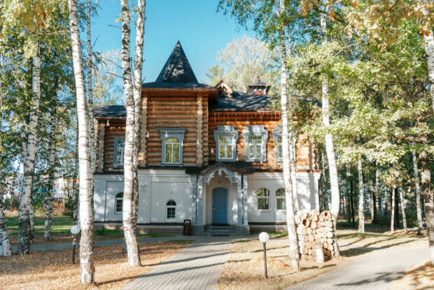 Гостинично-ресторанный комплекс "Русская деревня"