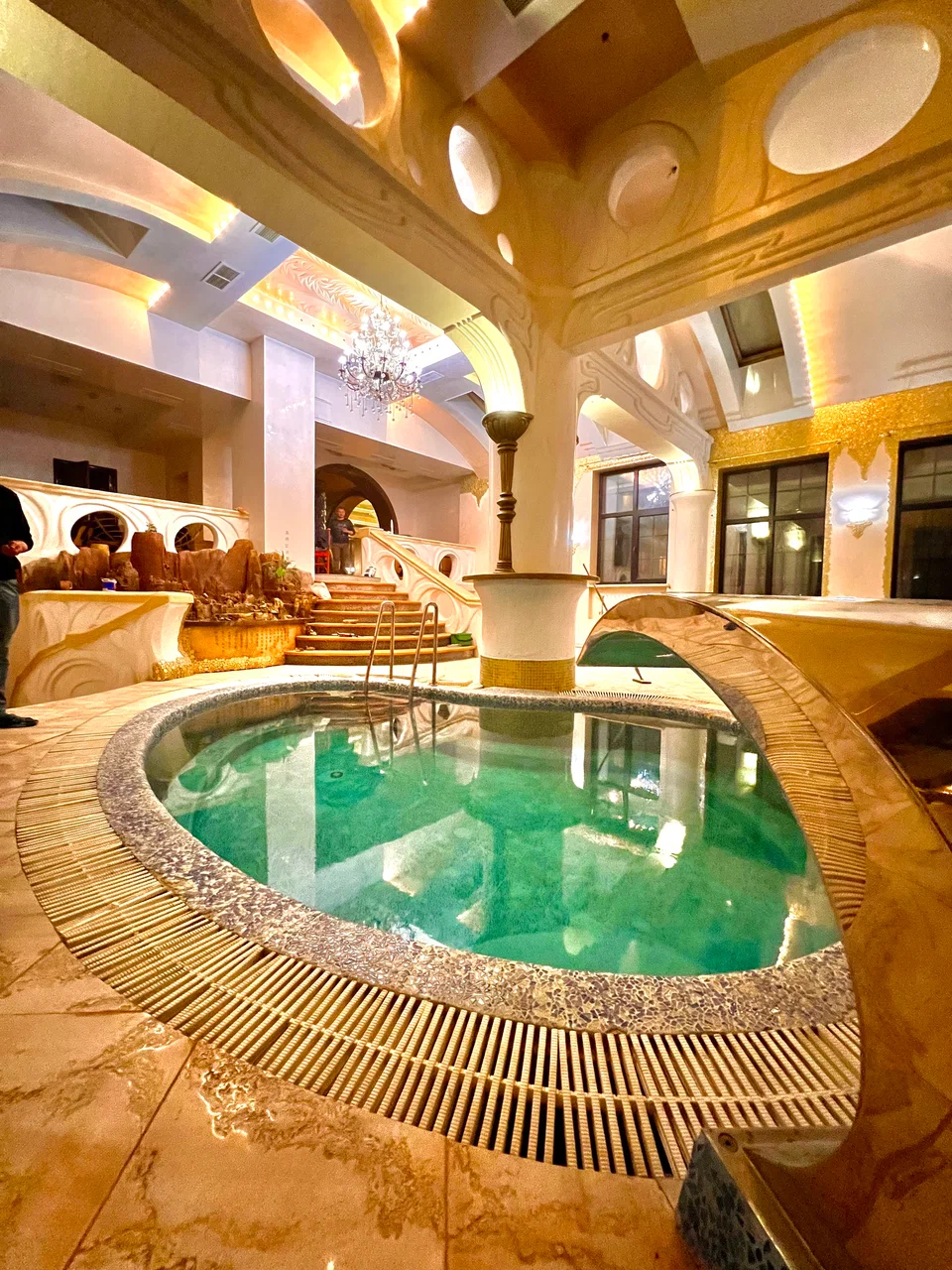 Загородная база отдыха Чайна Таун