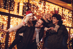 Новый год большой компанией: идеи для праздника в Подмосковье